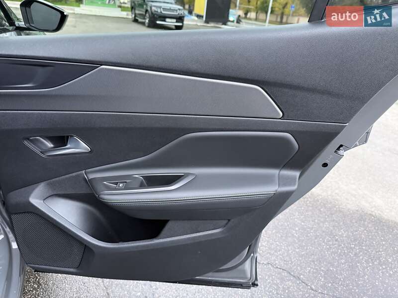 Лифтбек Peugeot 408 2023 в Одессе фото 27 Лифтбек Peugeot 408 2023 в Одессе