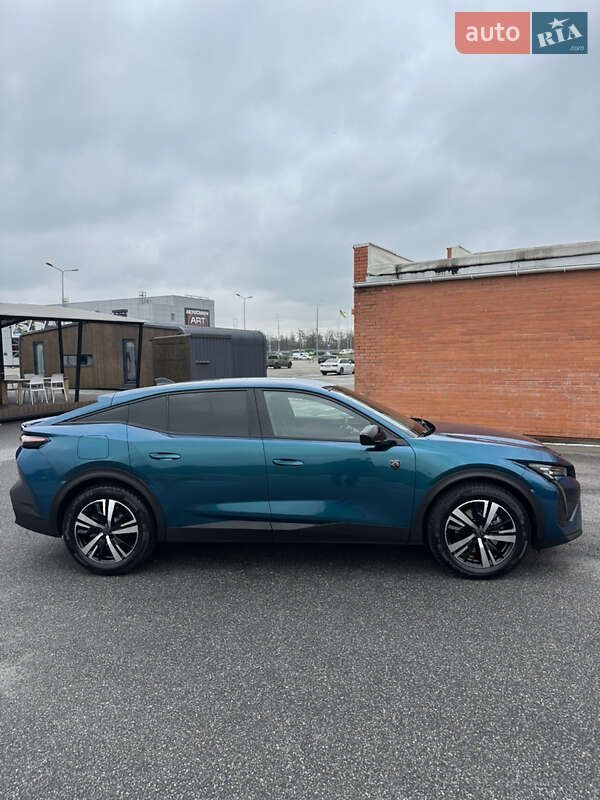 Лифтбек Peugeot 408 2023 в Киеве