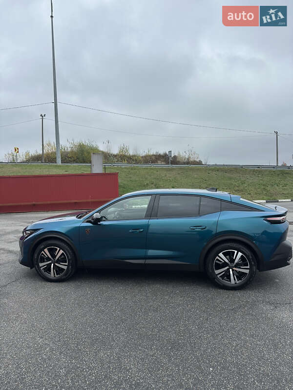 Лифтбек Peugeot 408 2023 в Киеве