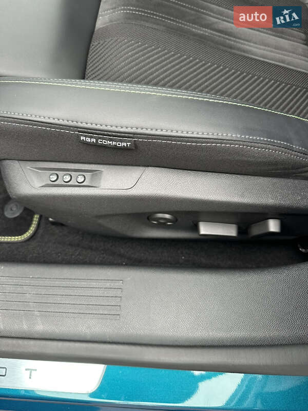 Лифтбек Peugeot 408 2023 в Киеве