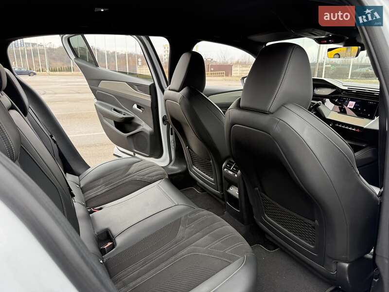 Лифтбек Peugeot 408 2023 в Киеве