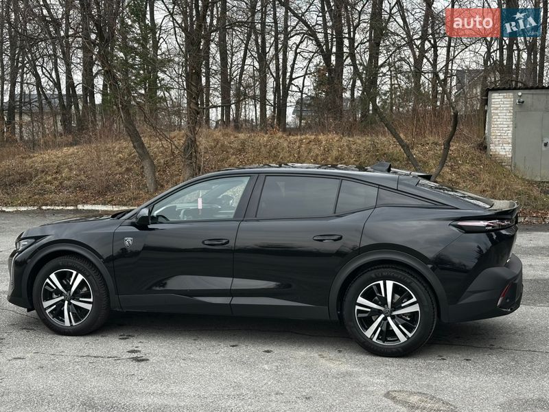 Лифтбек Peugeot 408 2023 в Киеве