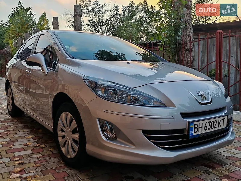 Peugeot 408