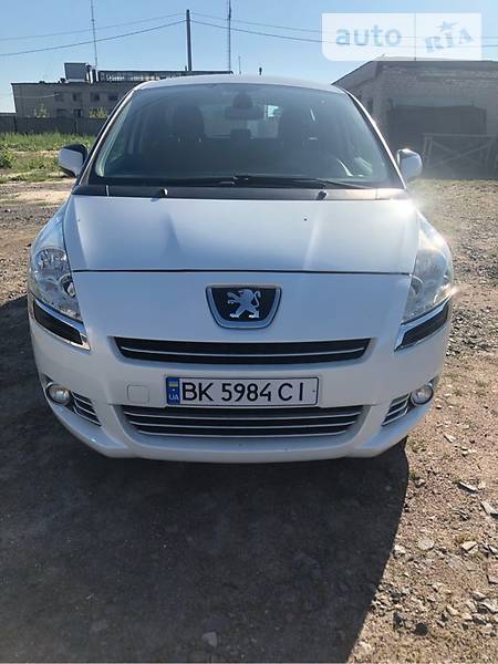 Другие легковые Peugeot 5008 2011 в Сарнах