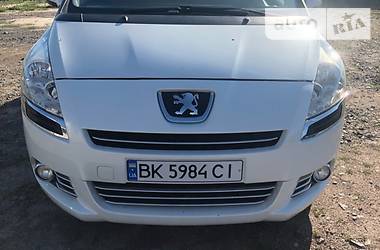 Другие легковые Peugeot 5008 2011 в Сарнах