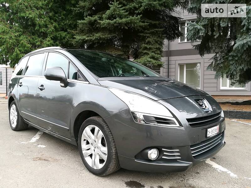 Универсал Peugeot 5008 2010 в Луцке