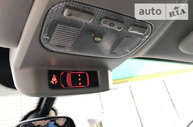 Мінівен Peugeot 5008 2014 в 