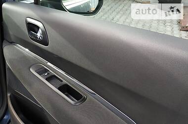 Мінівен Peugeot 5008 2013 в 