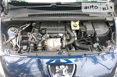 Мінівен Peugeot 5008 2010 в 