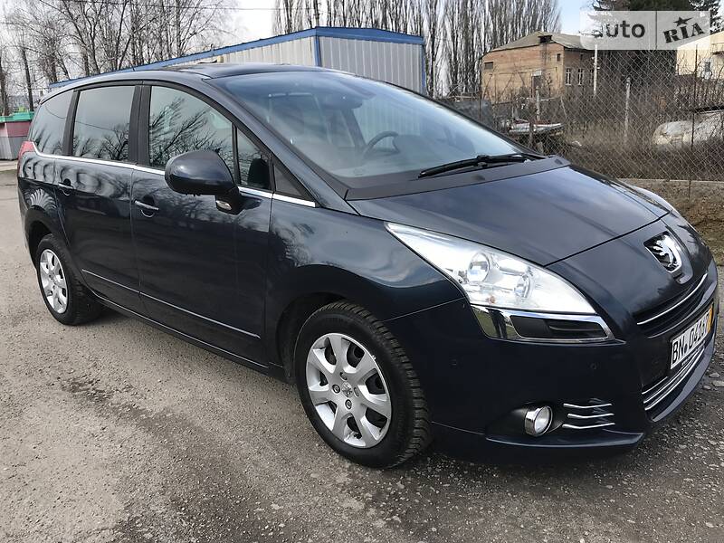 Мінівен Peugeot 5008 2011 в 