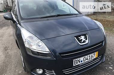 Мінівен Peugeot 5008 2011 в 