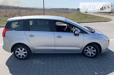 Мінівен Peugeot 5008 2011 в 