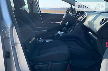 Мінівен Peugeot 5008 2011 в 