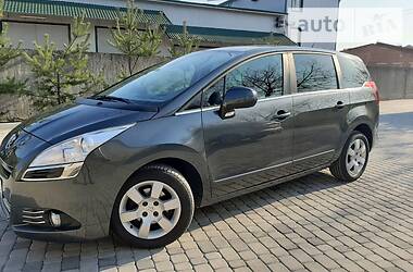 Универсал Peugeot 5008 2013 в Тернополе