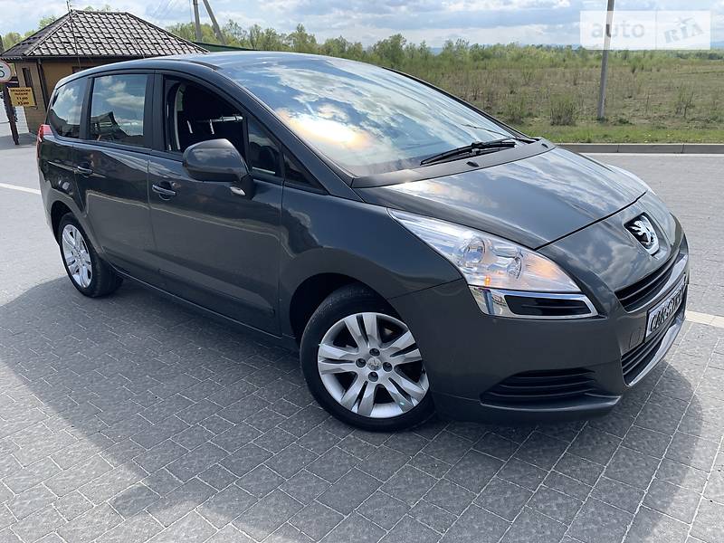 Мінівен Peugeot 5008 2010 в Стрию