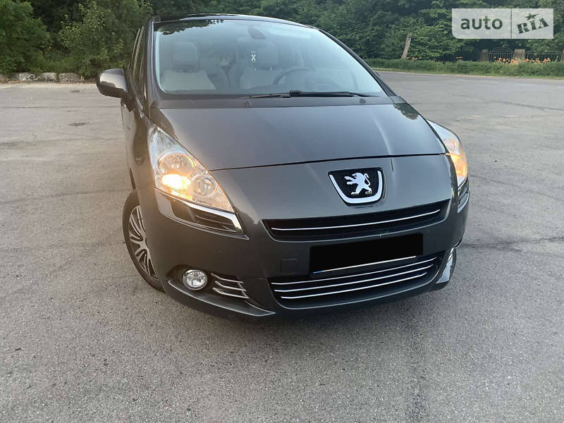Універсал Peugeot 5008 2010 в Полтаві