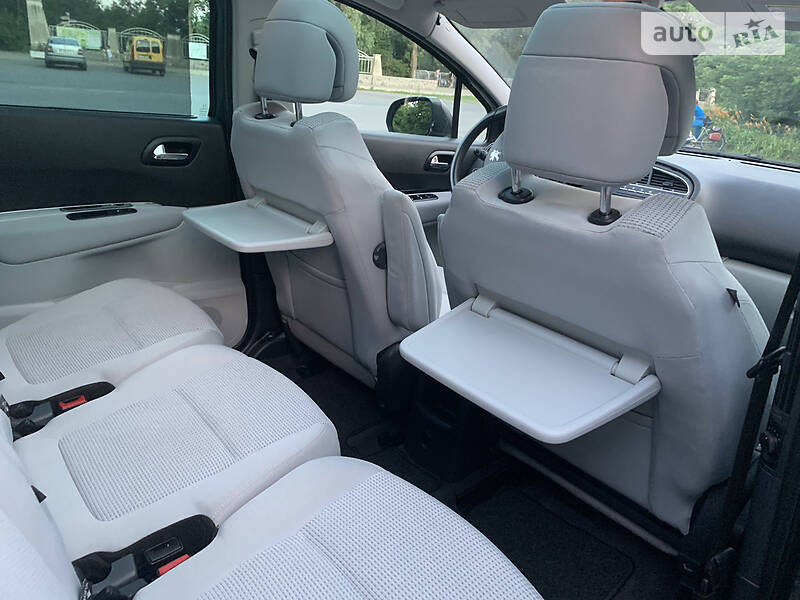 Універсал Peugeot 5008 2010 в Полтаві