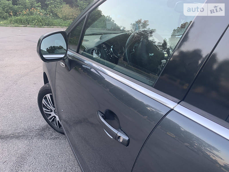 Універсал Peugeot 5008 2010 в Полтаві