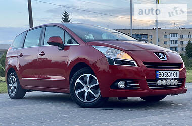 Универсал Peugeot 5008 2010 в Теофиполе