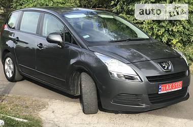 Универсал Peugeot 5008 2010 в Луцке