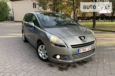 Универсал Peugeot 5008 2011 в Калуше