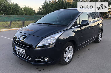 Универсал Peugeot 5008 2013 в Киеве