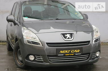 Универсал Peugeot 5008 2011 в Киеве