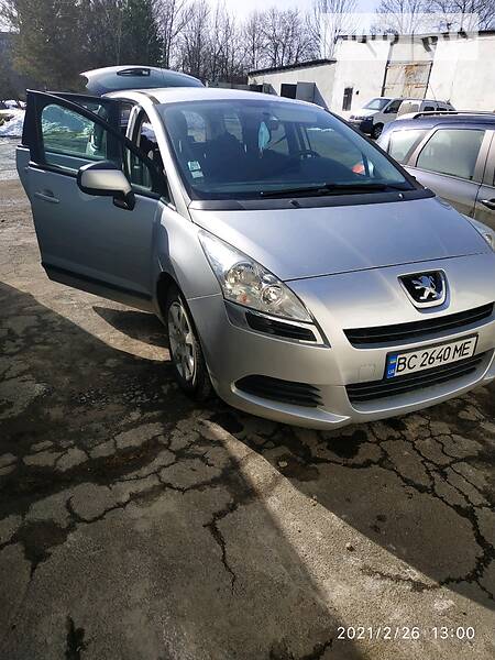 Peugeot 5008