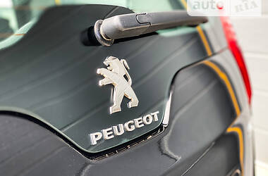 Минивэн Peugeot 5008 2016 в Виннице