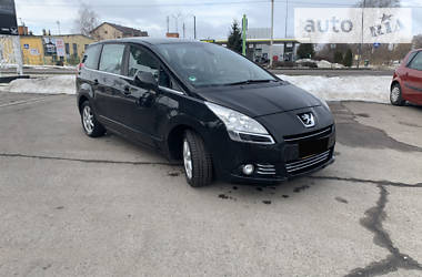 Универсал Peugeot 5008 2012 в Дубно