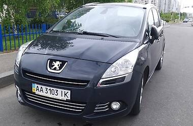 Минивэн Peugeot 5008 2011 в Киеве