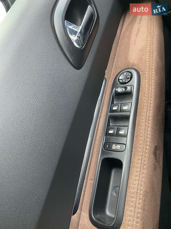 Мінівен Peugeot 5008 2012 в Києві