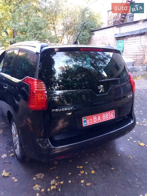 Мінівен Peugeot 5008 2012 в Києві
