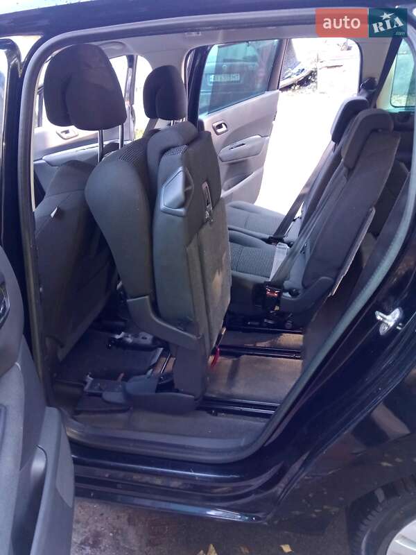 Мінівен Peugeot 5008 2012 в Києві