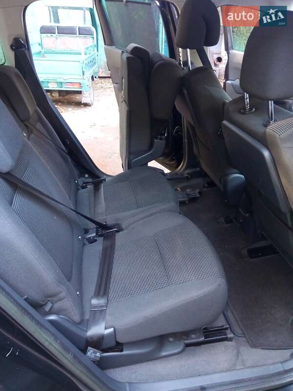 Мінівен Peugeot 5008 2012 в Києві