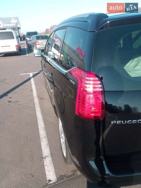 Мінівен Peugeot 5008 2012 в Києві
