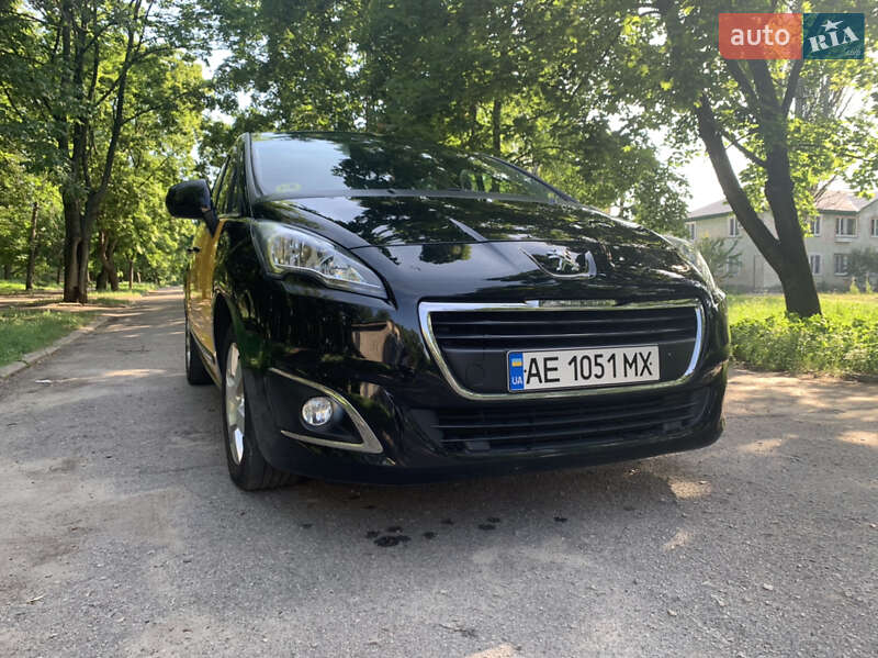 Універсал Peugeot 5008 2013 в Нікополі