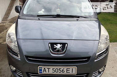 Микровэн Peugeot 5008 2011 в Калуше