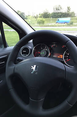 Минивэн Peugeot 5008 2013 в Стрые