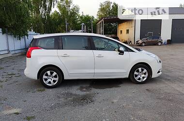 Універсал Peugeot 5008 2012 в Дубні