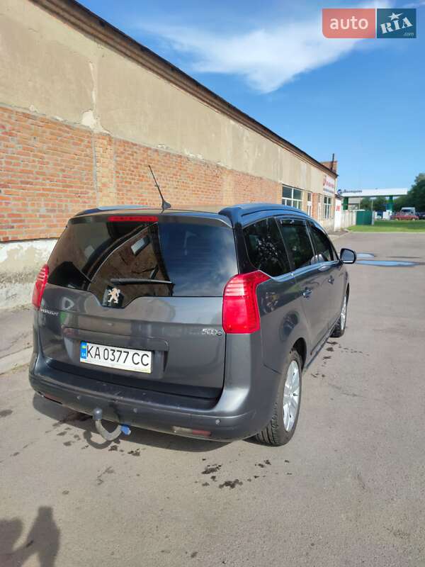 Минивэн Peugeot 5008 2010 в Гребенке