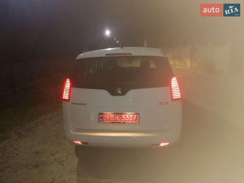 Мінівен Peugeot 5008 2012 в Львові