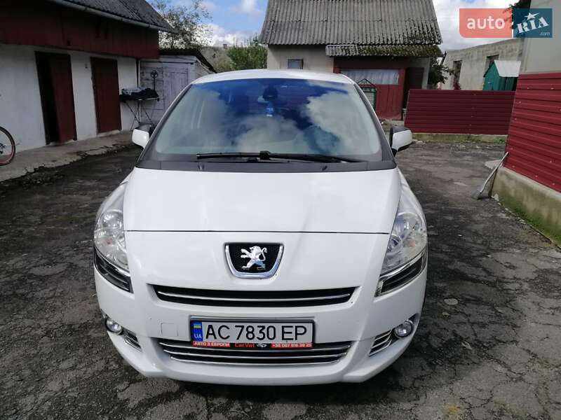 Peugeot 5008 2012