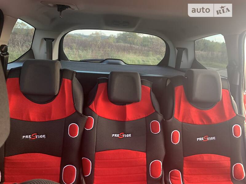 Мікровен Peugeot 5008 2011 в Калуші