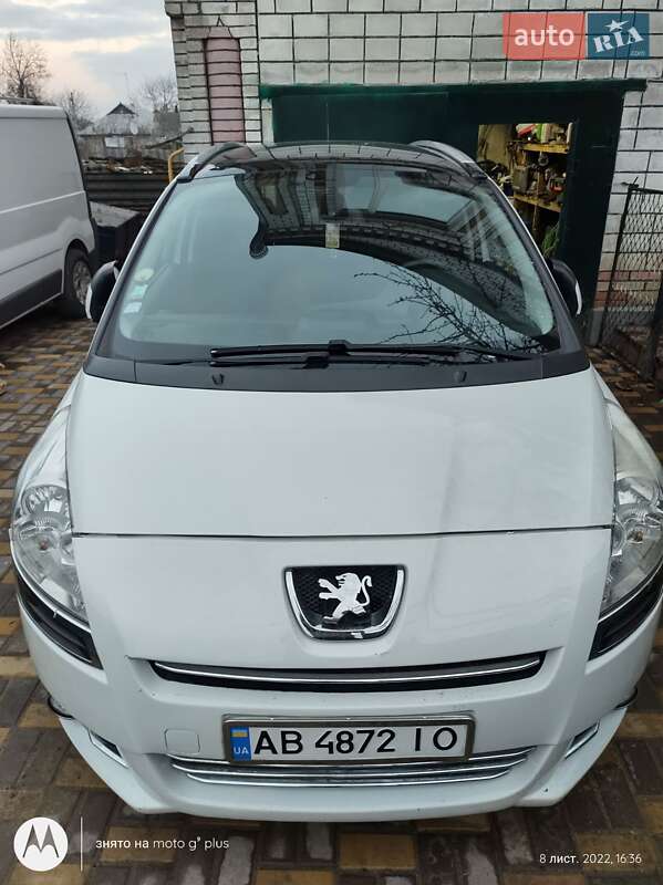 Мікровен Peugeot 5008 2011 в Томашполі