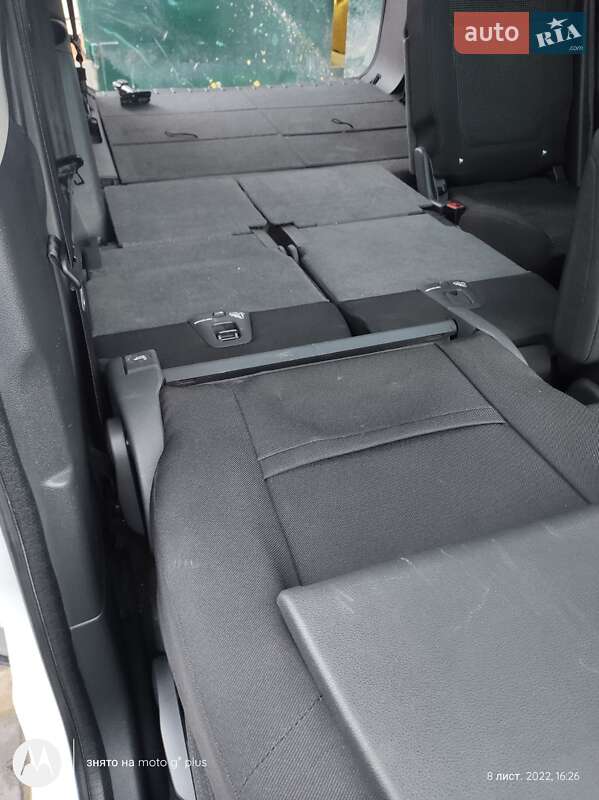 Мікровен Peugeot 5008 2011 в Томашполі