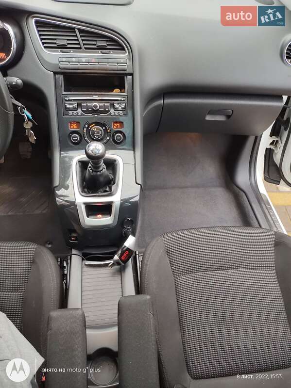 Мікровен Peugeot 5008 2011 в Томашполі