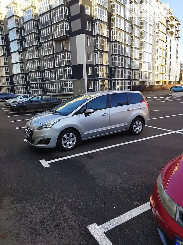 Peugeot 5008 2013