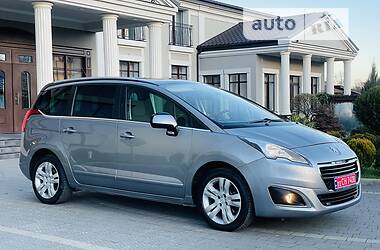 Минивэн Peugeot 5008 2016 в 
