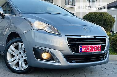 Минивэн Peugeot 5008 2016 в 